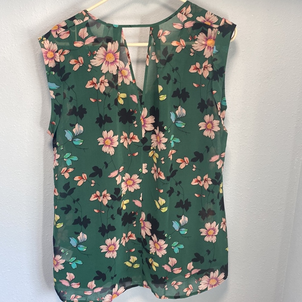 Cabi green floral blouse - Picture 5 of 6